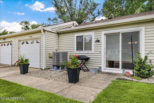 666A Farrington Court, Manchester, NJ 08759
