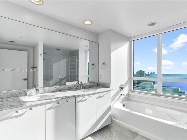 951 Brickell Ave 2610, Miami, FL 33131