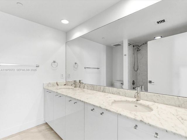 951 Brickell Ave 2610, Miami, FL 33131