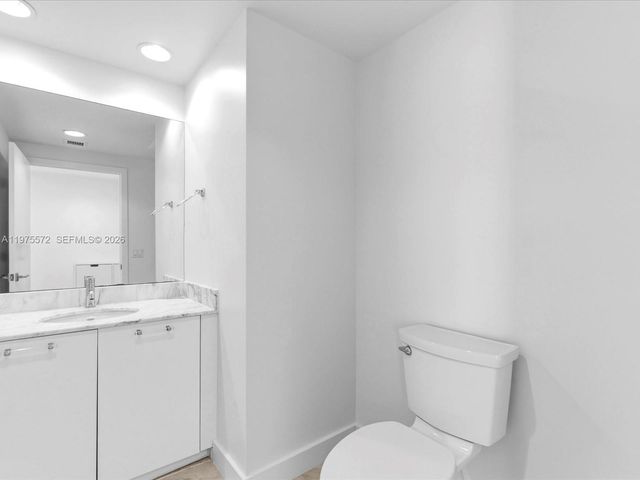 951 Brickell Ave 2610, Miami, FL 33131