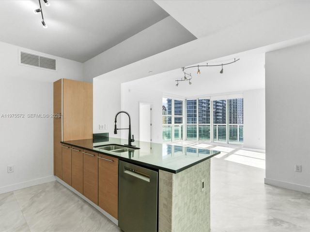 951 Brickell Ave 2610, Miami, FL 33131