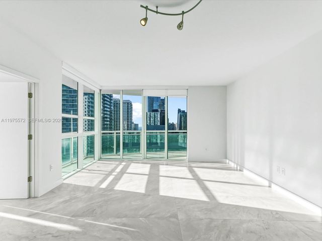 951 Brickell Ave 2610, Miami, FL 33131