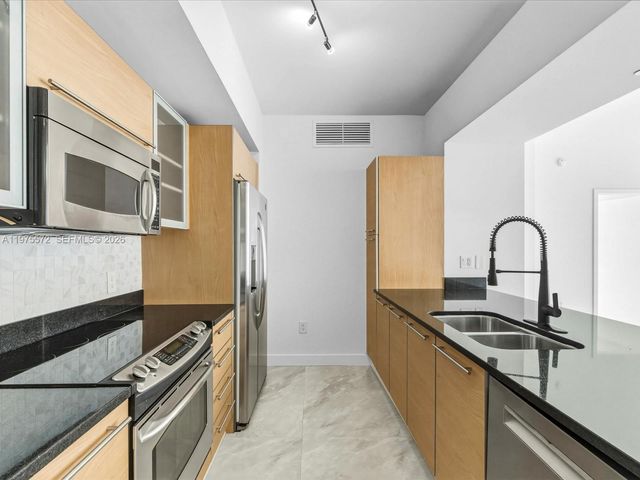 951 Brickell Ave 2610, Miami, FL 33131