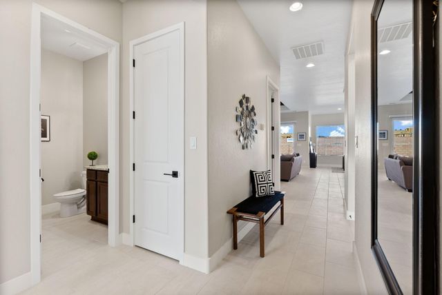 2614 Box Lake Drive NE, Rio Rancho, NM 87144