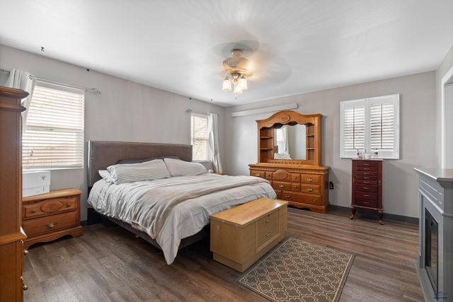 522 SWALLOW DR, Box Elder, SD 57719