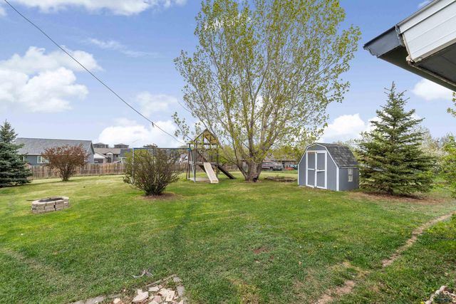 522 SWALLOW DR, Box Elder, SD 57719