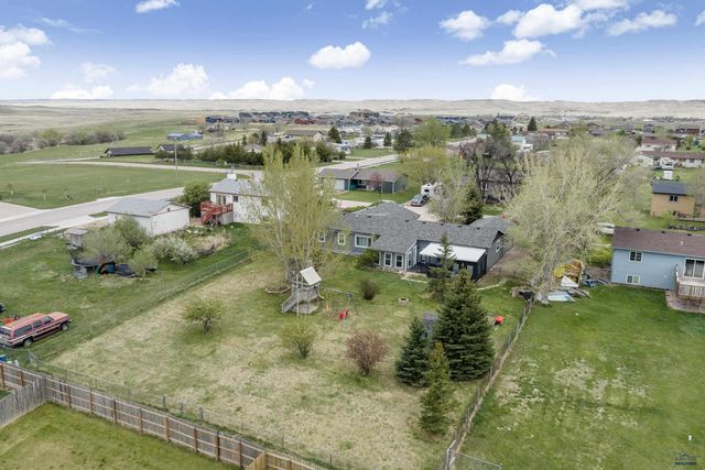 522 SWALLOW DR, Box Elder, SD 57719