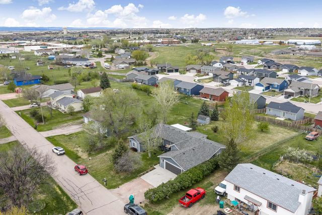 522 SWALLOW DR, Box Elder, SD 57719