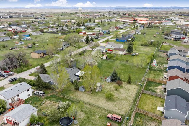 522 SWALLOW DR, Box Elder, SD 57719