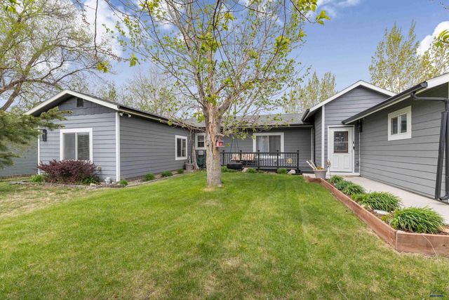 522 SWALLOW DR, Box Elder, SD 57719