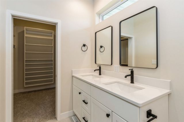 1201 Timber Trail, Solon, IA 52333