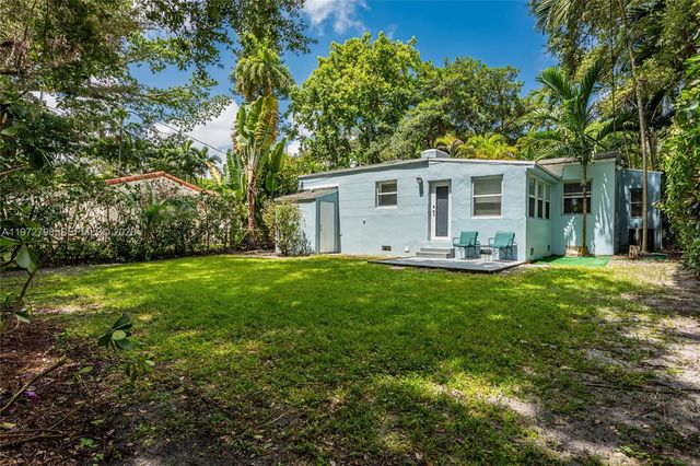 330 NE 86 St, El Portal, FL 33138