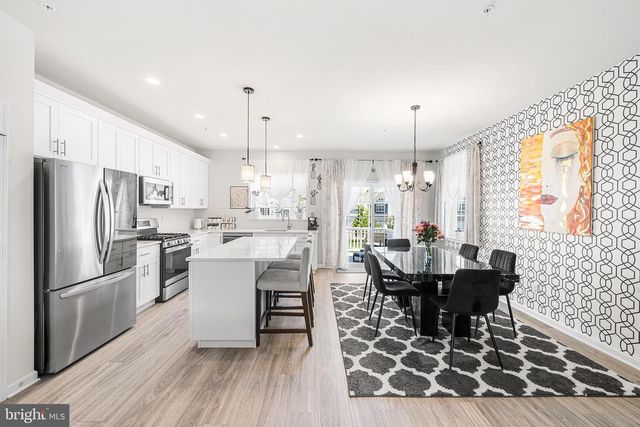 421 RIDGEWOOD DR, Royersford, PA 19468