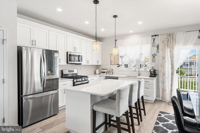 421 RIDGEWOOD DR, Royersford, PA 19468