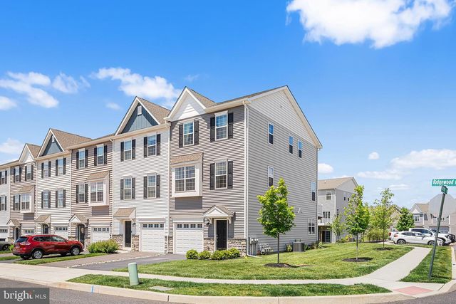 421 RIDGEWOOD DR, Royersford, PA 19468