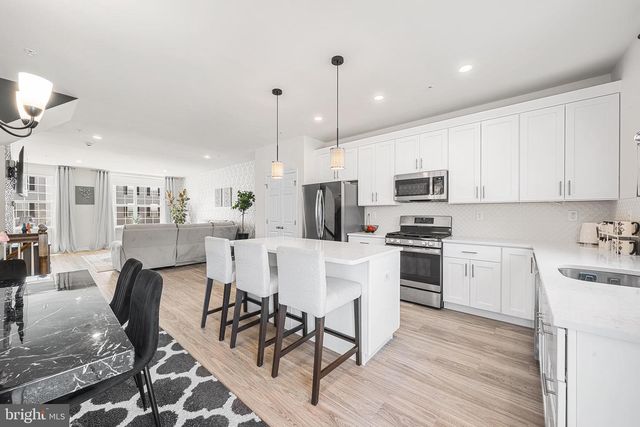 421 RIDGEWOOD DR, Royersford, PA 19468