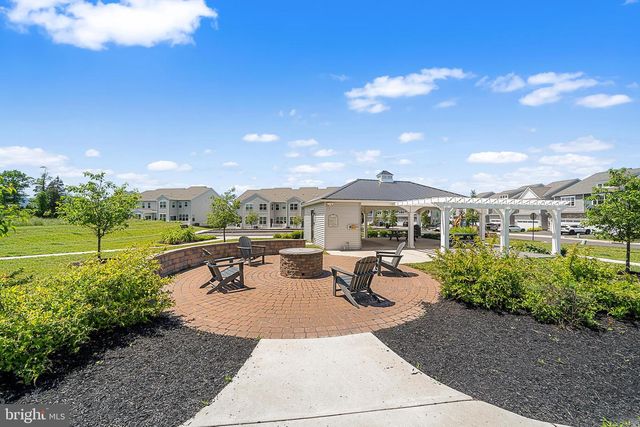 421 RIDGEWOOD DR, Royersford, PA 19468