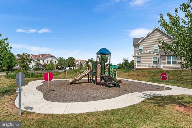 421 RIDGEWOOD DR, Royersford, PA 19468