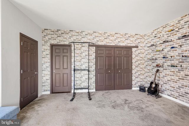 421 RIDGEWOOD DR, Royersford, PA 19468