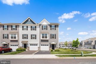 421 RIDGEWOOD DR, Royersford, PA 19468