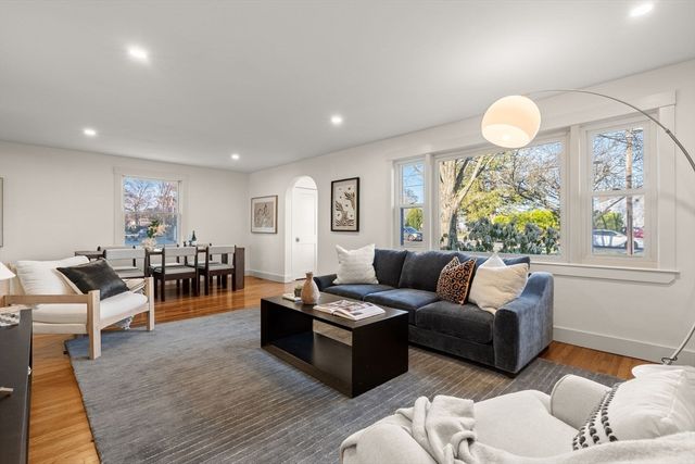 632 Neponset St Ext, Norwood, MA 02062