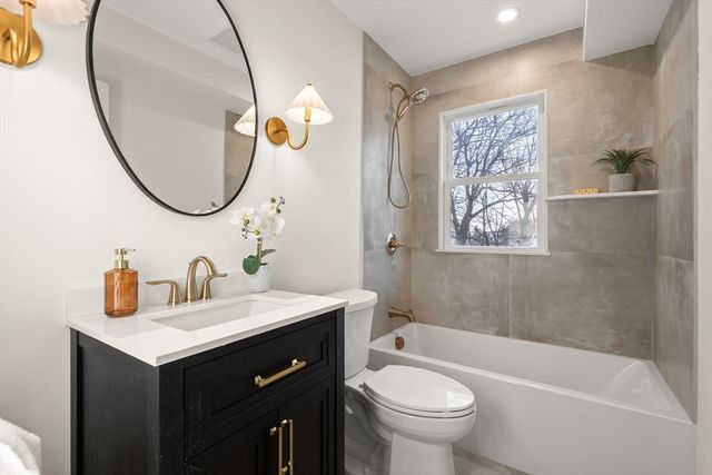 632 Neponset St Ext, Norwood, MA 02062