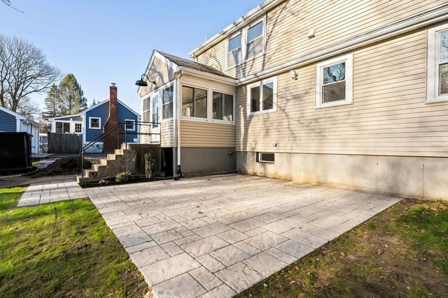 632 Neponset St Ext, Norwood, MA 02062