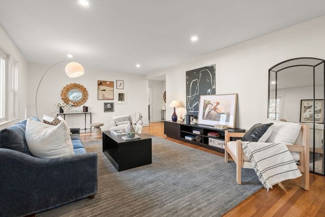 632 Neponset St Ext, Norwood, MA 02062