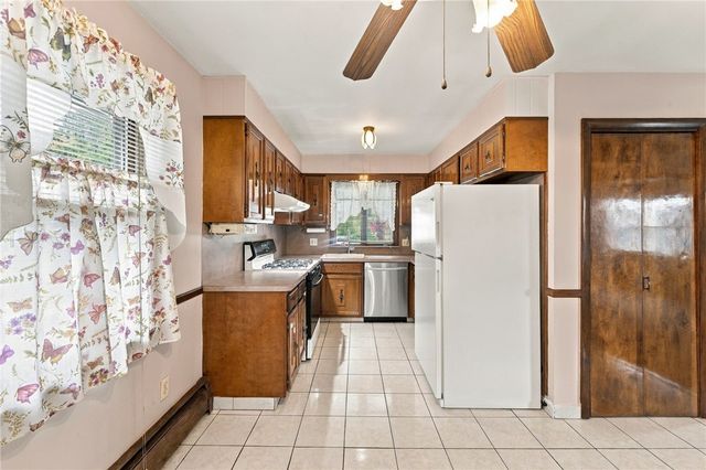 25 Sherman Avenue, North Providence, RI 02911