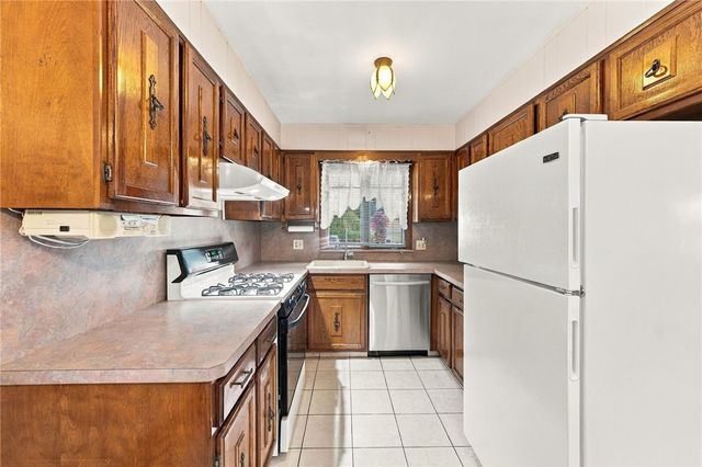 25 Sherman Avenue, North Providence, RI 02911