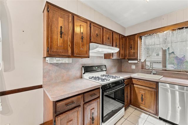 25 Sherman Avenue, North Providence, RI 02911
