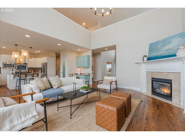 21157 Ne SHORE Dr, Fairview, OR 97024