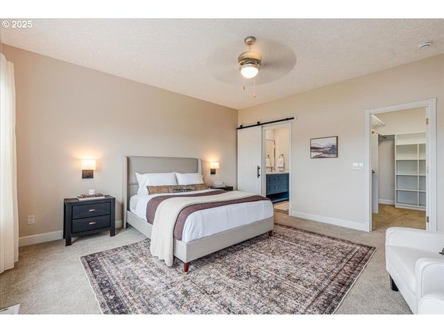 21157 Ne SHORE Dr, Fairview, OR 97024