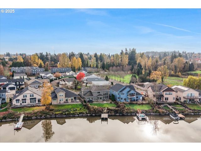 21157 Ne SHORE Dr, Fairview, OR 97024