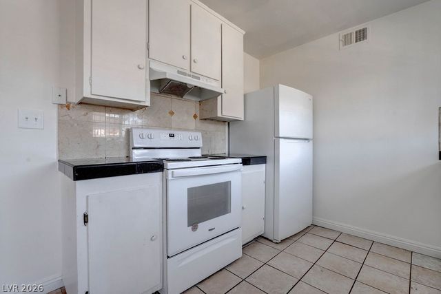 3237 Arlene Way 3, Las Vegas, NV 89108