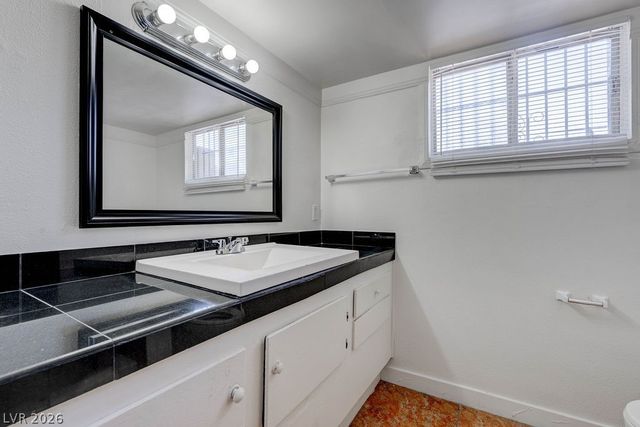3237 Arlene Way 3, Las Vegas, NV 89108