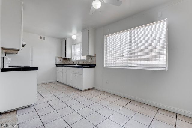 3237 Arlene Way 3, Las Vegas, NV 89108