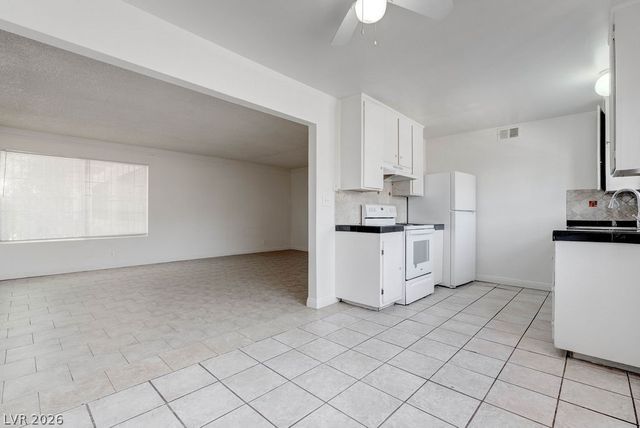 3237 Arlene Way 3, Las Vegas, NV 89108