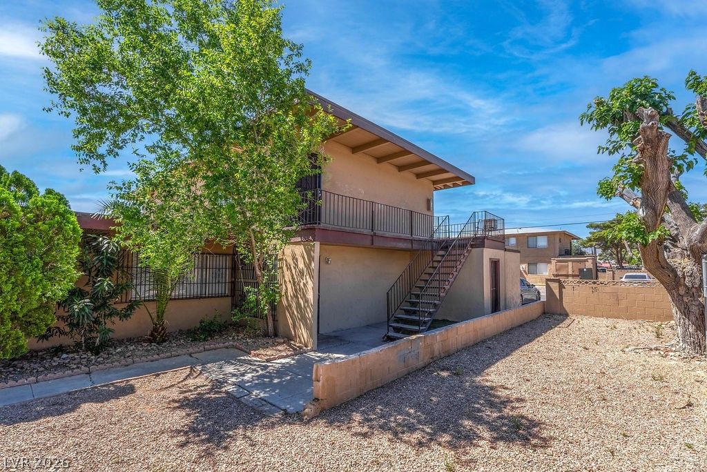 3237 Arlene Way 3, Las Vegas, NV 89108