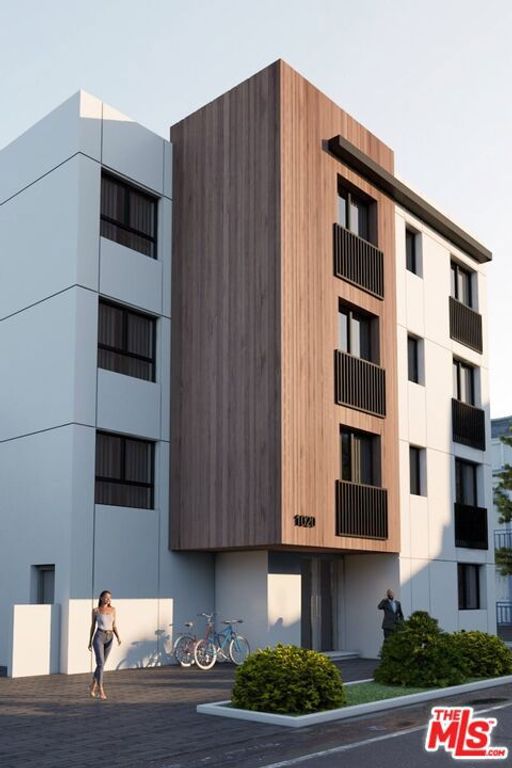 1020 N N Ardmore Avenue, Los Angeles, CA 90029