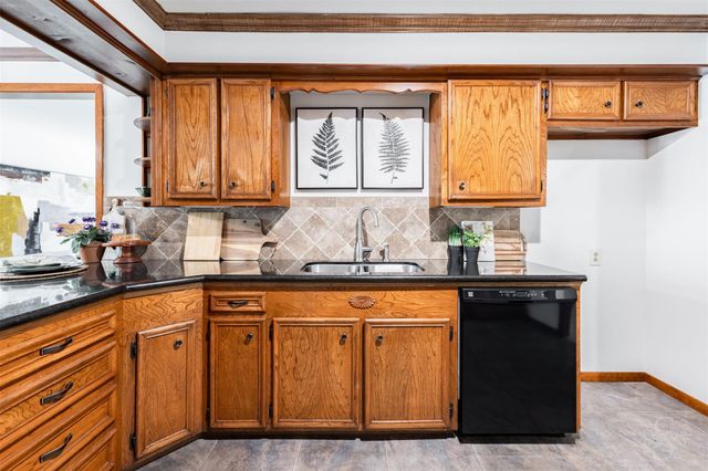 1015 Bluebonnet St, Katy, TX 77493