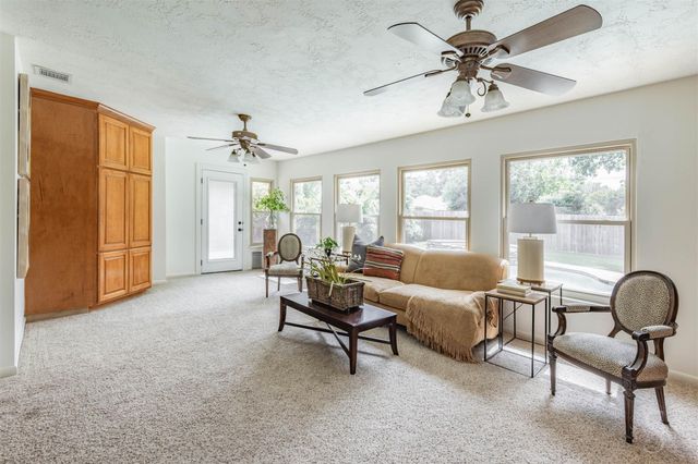 1015 Bluebonnet St, Katy, TX 77493