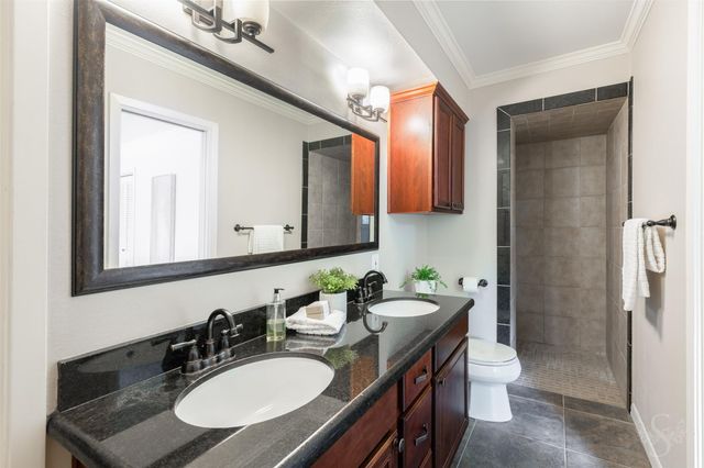 1015 Bluebonnet St, Katy, TX 77493
