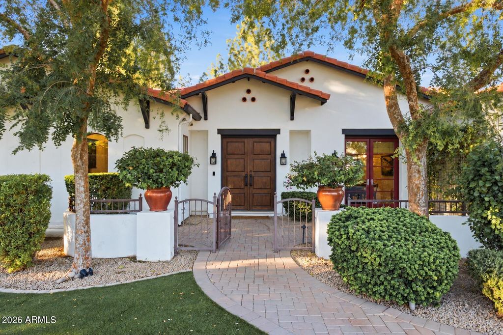2138 E CALLE DE ARCOS Road, Tempe, AZ 85284 — exterior