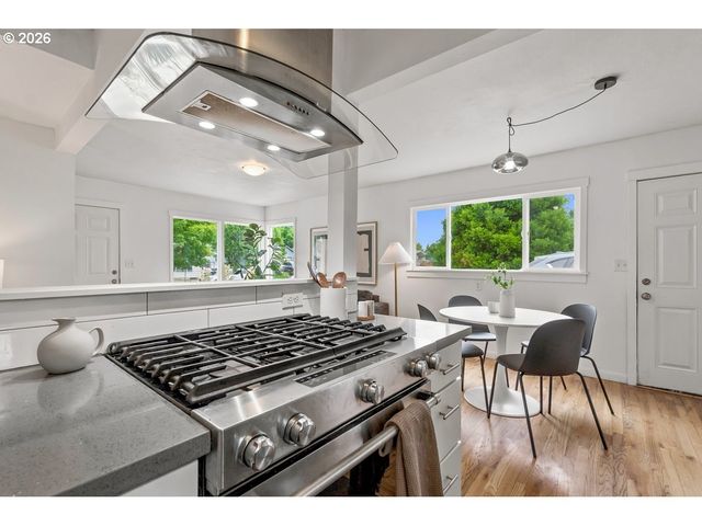 10238 N CENTRAL St, Portland, OR 97203