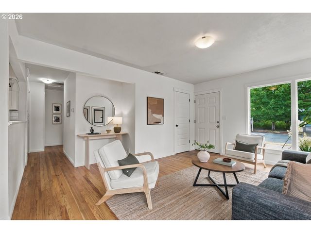 10238 N CENTRAL St, Portland, OR 97203