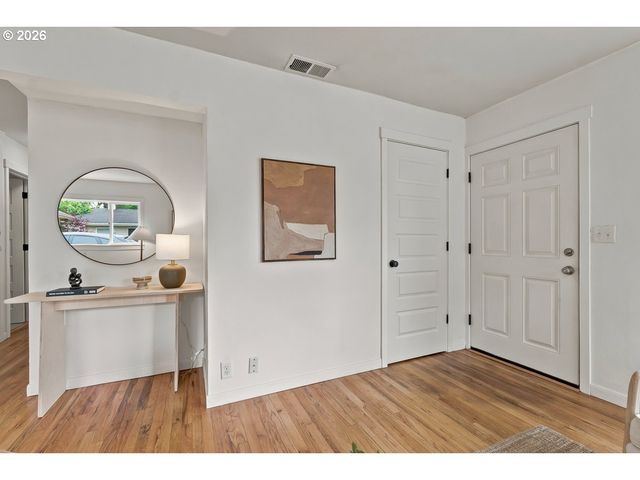 10238 N CENTRAL St, Portland, OR 97203