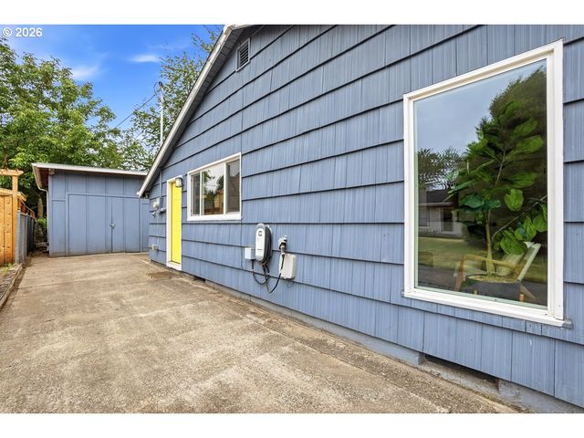 10238 N CENTRAL St, Portland, OR 97203