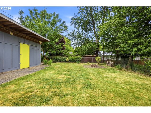 10238 N CENTRAL St, Portland, OR 97203