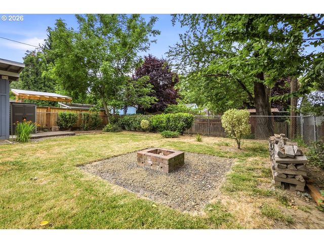 10238 N CENTRAL St, Portland, OR 97203